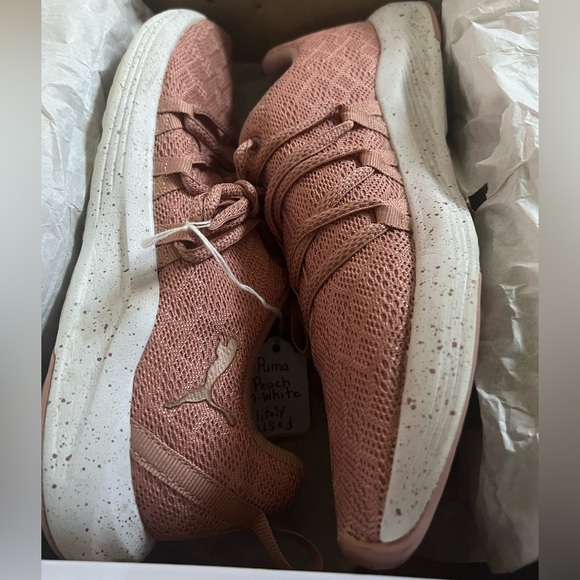 Puma - Picture 4 of 7